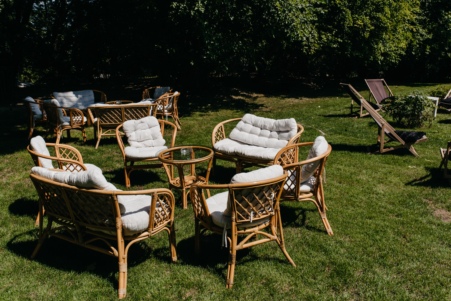 wesele w pałacu żeleńskich, pałac żeleńskich, wesele w plenerze, wesele pod chmurką, ślub plenerowy, ślub pod krakowem w plenerze, piękny rustykalny ślub, świetna zabawa na weselu, lmfoto