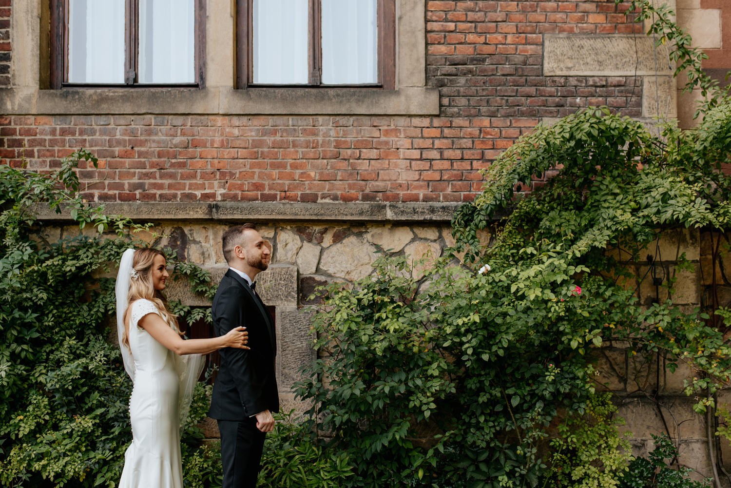 wesele w pałacu żeleńskich, pałac żeleńskich, wesele w plenerze, wesele pod chmurką, ślub plenerowy, ślub pod krakowem w plenerze, piękny rustykalny ślub, świetna zabawa na weselu, lmfoto