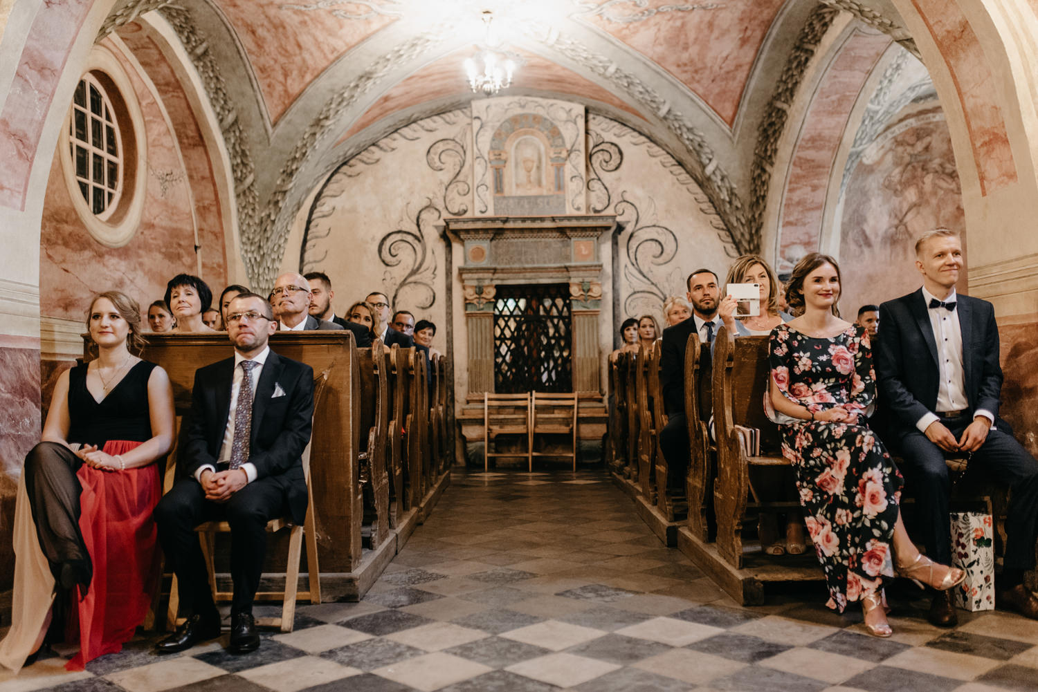 wesele w pałacu żeleńskich, pałac żeleńskich, wesele w plenerze, wesele pod chmurką, ślub plenerowy, ślub pod krakowem w plenerze, piękny rustykalny ślub, świetna zabawa na weselu, lmfoto