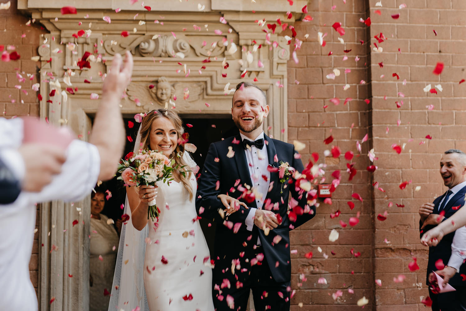 wesele w pałacu żeleńskich, pałac żeleńskich, wesele w plenerze, wesele pod chmurką, ślub plenerowy, ślub pod krakowem w plenerze, piękny rustykalny ślub, świetna zabawa na weselu, lmfoto