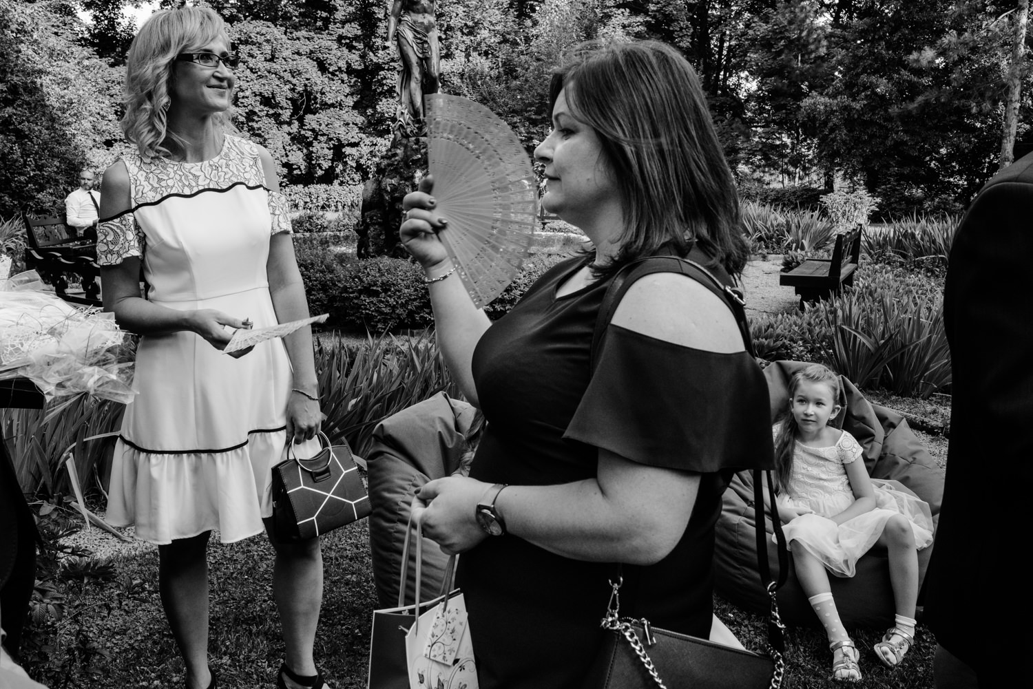 wesele w pałacu żeleńskich, pałac żeleńskich, wesele w plenerze, wesele pod chmurką, ślub plenerowy, ślub pod krakowem w plenerze, piękny rustykalny ślub, świetna zabawa na weselu, lmfoto