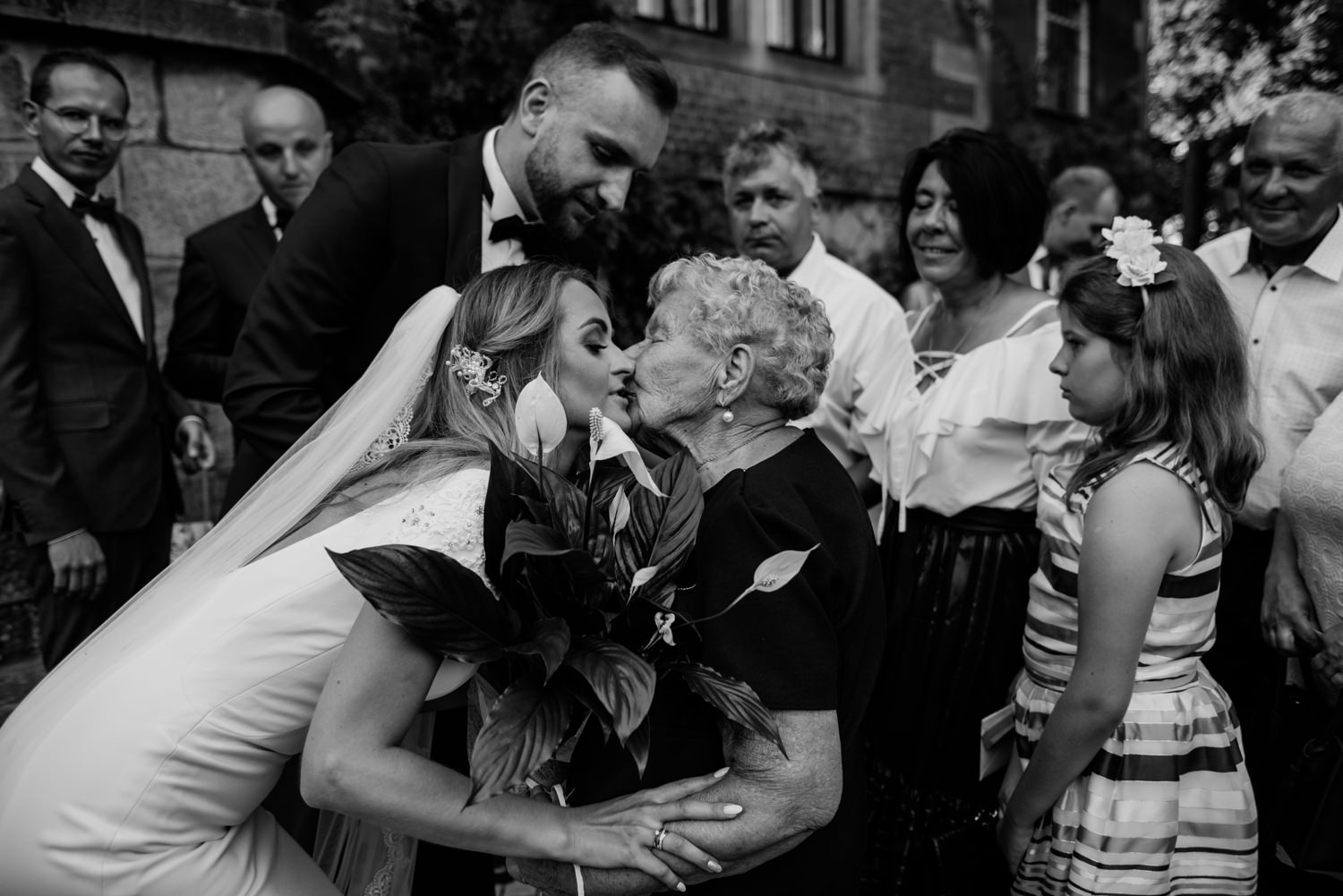 wesele w pałacu żeleńskich, pałac żeleńskich, wesele w plenerze, wesele pod chmurką, ślub plenerowy, ślub pod krakowem w plenerze, piękny rustykalny ślub, świetna zabawa na weselu, lmfoto