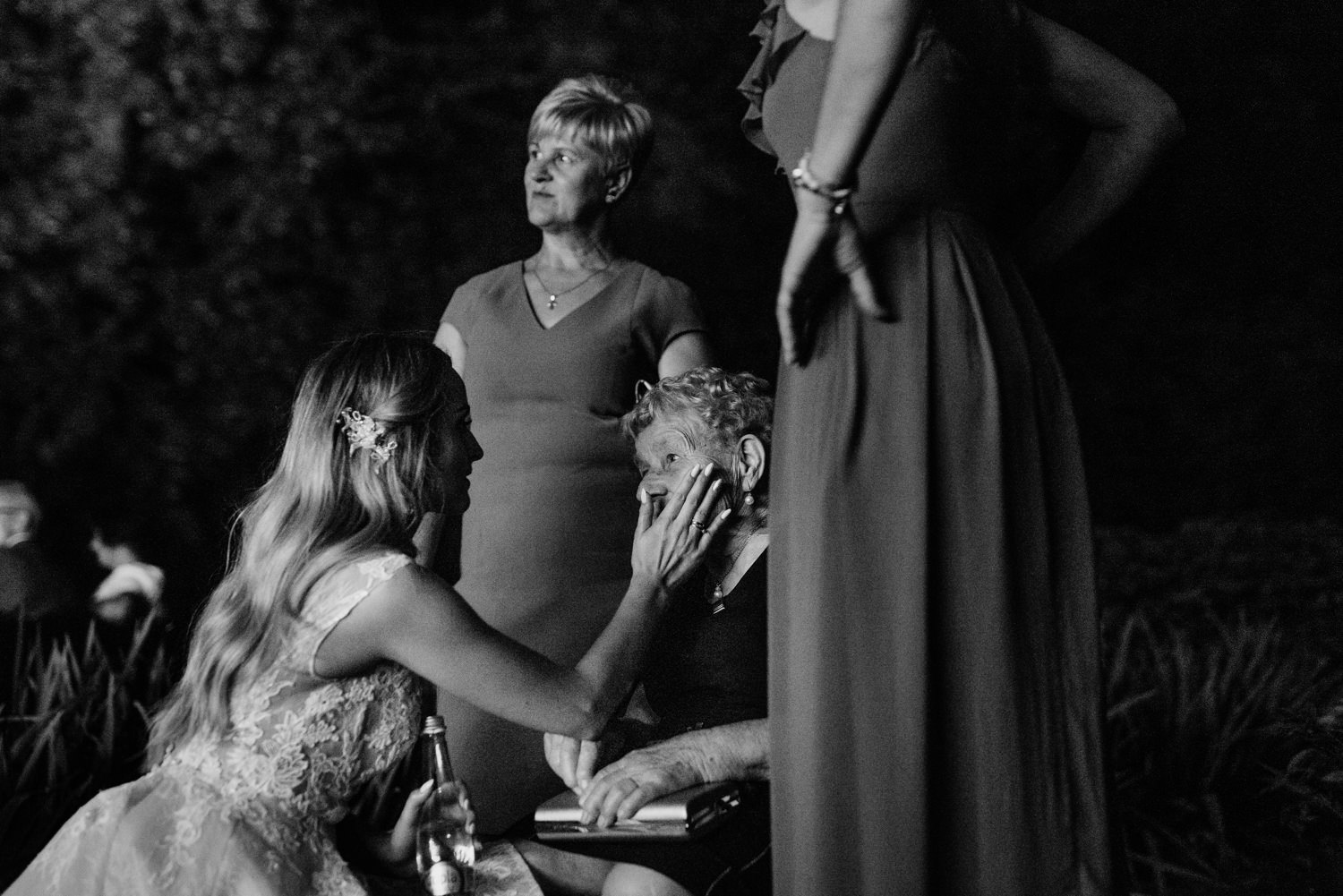 wesele w pałacu żeleńskich, pałac żeleńskich, wesele w plenerze, wesele pod chmurką, ślub plenerowy, ślub pod krakowem w plenerze, piękny rustykalny ślub, świetna zabawa na weselu, lmfoto