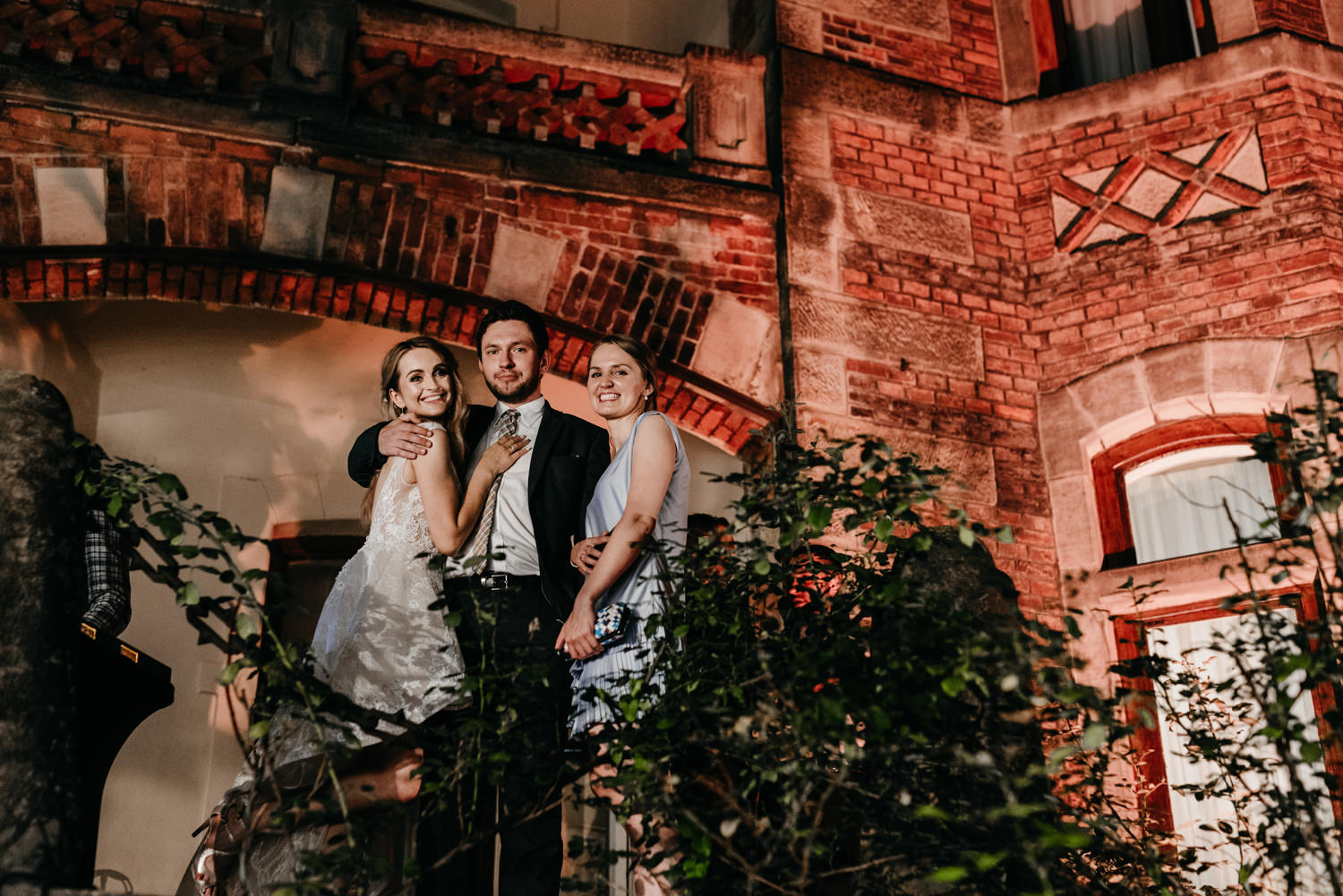 wesele w pałacu żeleńskich, pałac żeleńskich, wesele w plenerze, wesele pod chmurką, ślub plenerowy, ślub pod krakowem w plenerze, piękny rustykalny ślub, świetna zabawa na weselu, lmfoto