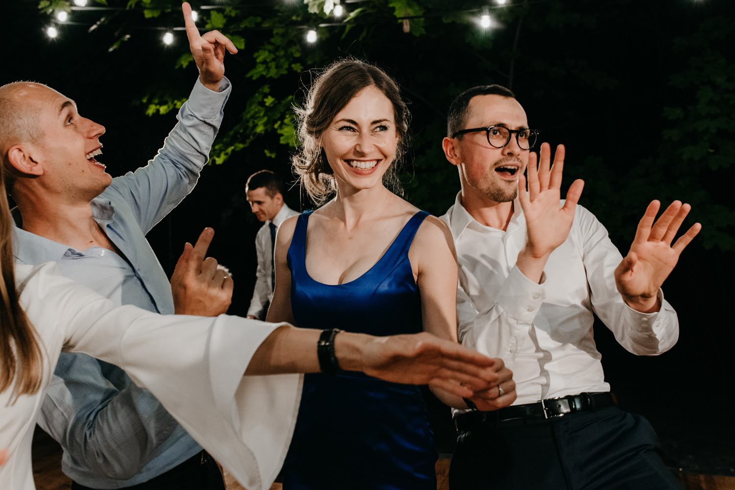 wesele w pałacu żeleńskich, pałac żeleńskich, wesele w plenerze, wesele pod chmurką, ślub plenerowy, ślub pod krakowem w plenerze, piękny rustykalny ślub, świetna zabawa na weselu, lmfoto