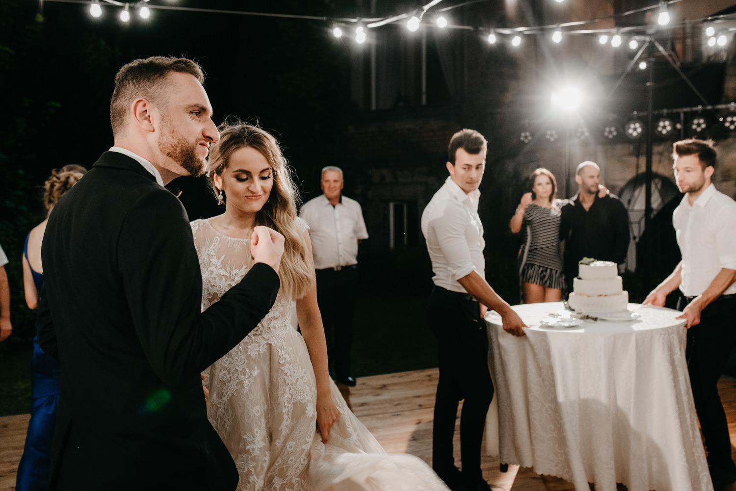 wesele w pałacu żeleńskich, pałac żeleńskich, wesele w plenerze, wesele pod chmurką, ślub plenerowy, ślub pod krakowem w plenerze, piękny rustykalny ślub, świetna zabawa na weselu, lmfoto