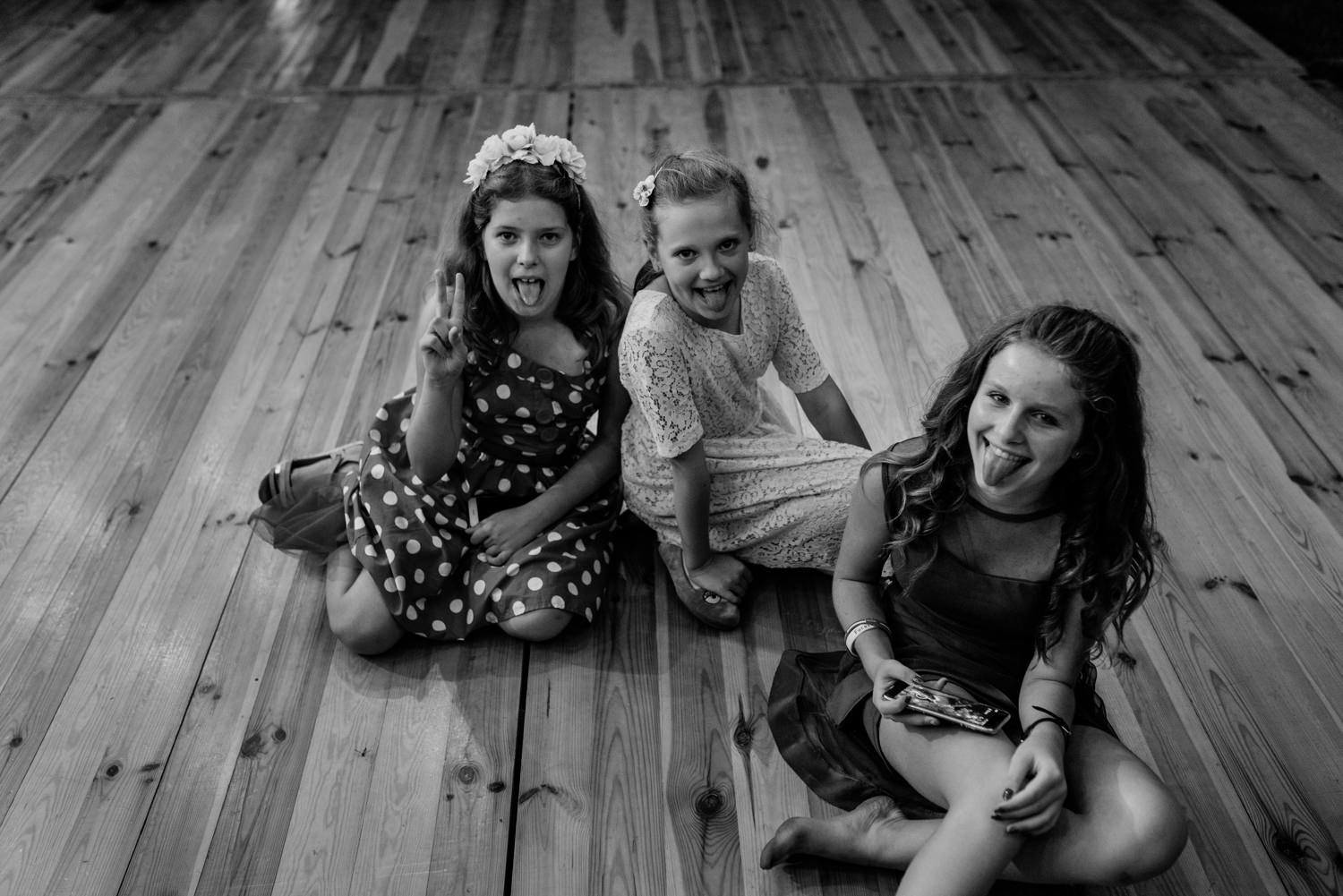 wesele w pałacu żeleńskich, pałac żeleńskich, wesele w plenerze, wesele pod chmurką, ślub plenerowy, ślub pod krakowem w plenerze, piękny rustykalny ślub, świetna zabawa na weselu, lmfoto