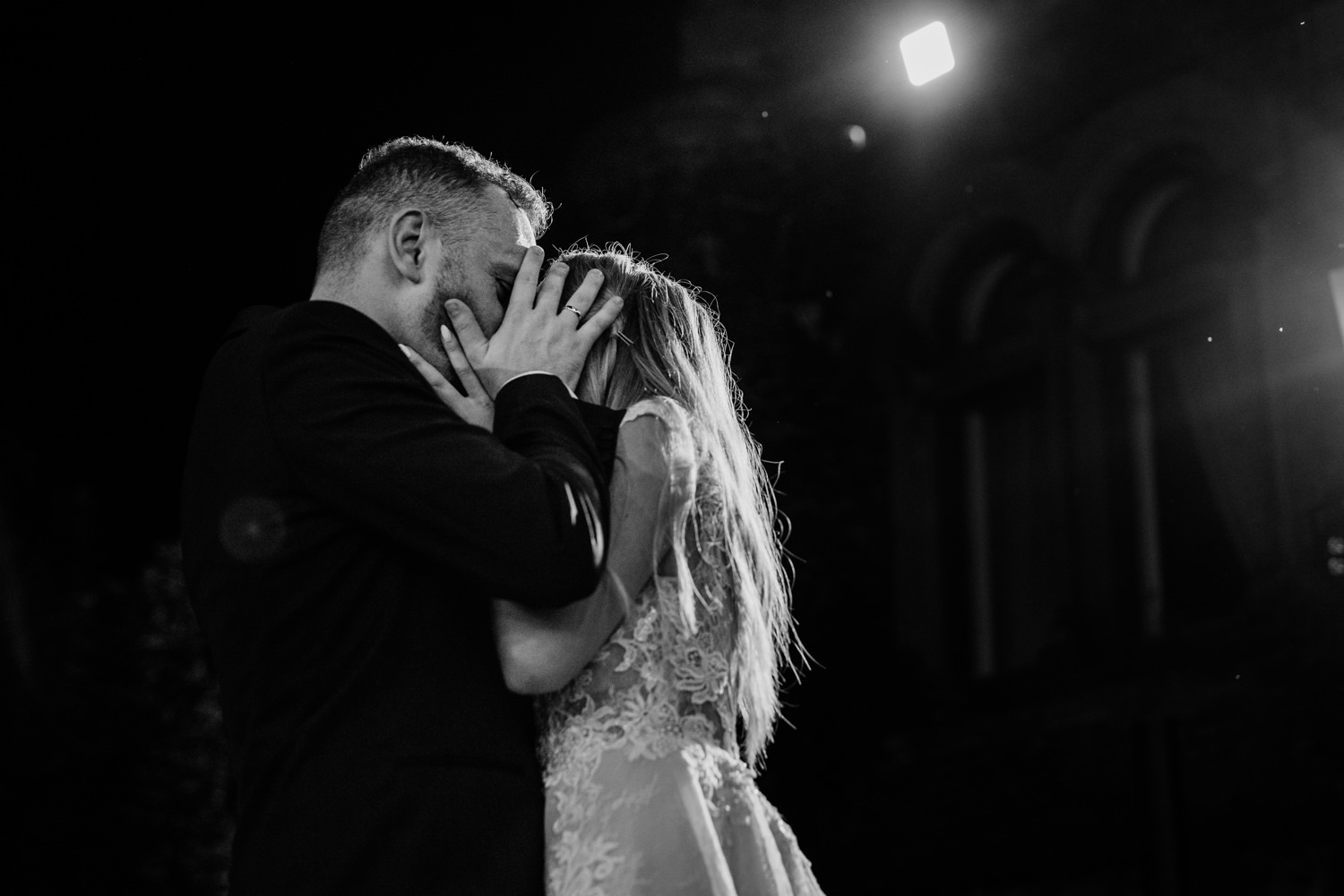 wesele w pałacu żeleńskich, pałac żeleńskich, wesele w plenerze, wesele pod chmurką, ślub plenerowy, ślub pod krakowem w plenerze, piękny rustykalny ślub, świetna zabawa na weselu, lmfoto