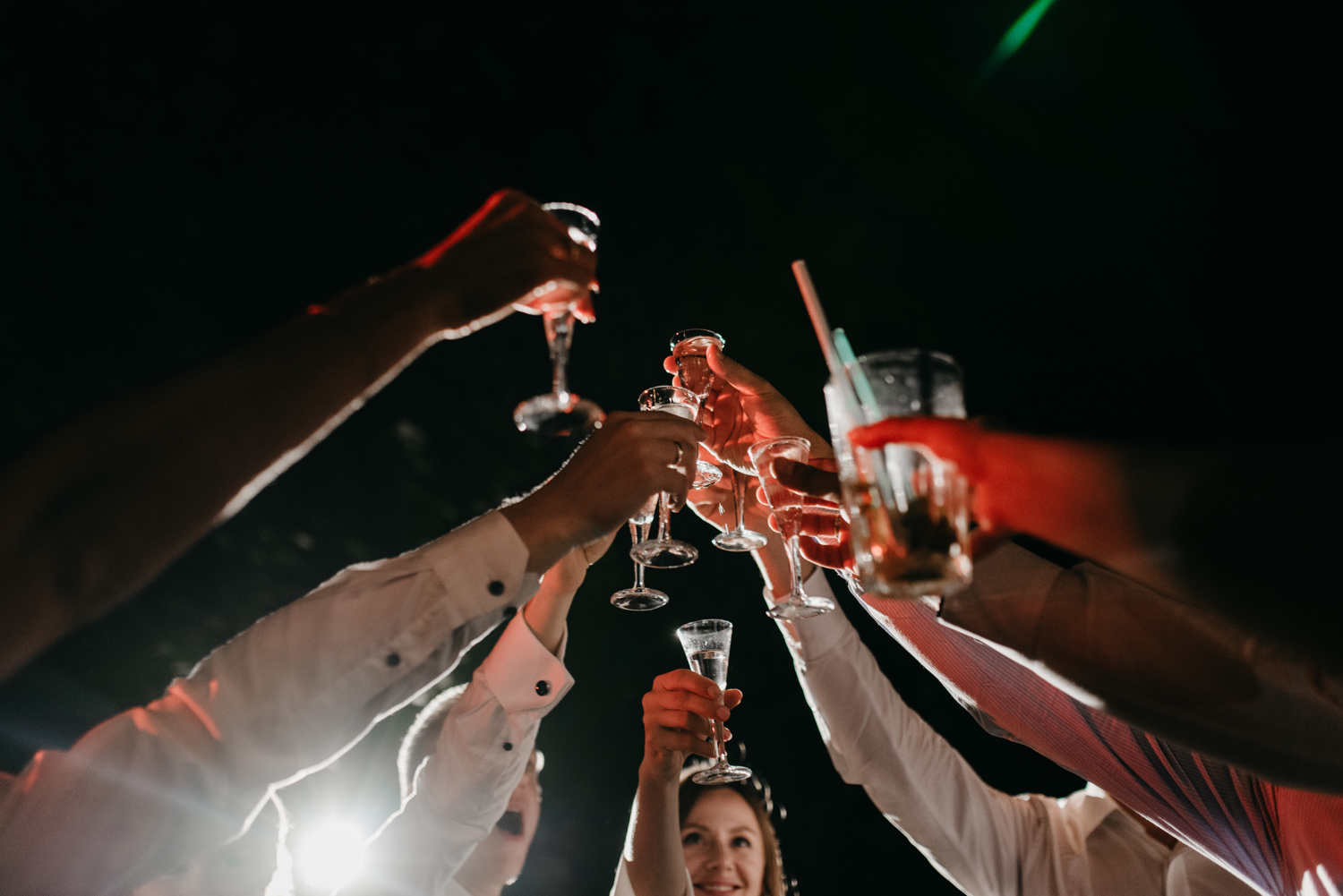 wesele w pałacu żeleńskich, pałac żeleńskich, wesele w plenerze, wesele pod chmurką, ślub plenerowy, ślub pod krakowem w plenerze, piękny rustykalny ślub, świetna zabawa na weselu, lmfoto