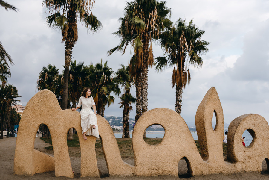 sesja ślubna w hiszpanii, zagraniczny plener ślubny, lmfoto, plener w Maladze, malaga sesja ślubna, plenerowa sesja za granicą, plener ślubny w Hiszpanii, suknia ślubna, panna młoda, sesja na plaży Malaguetta