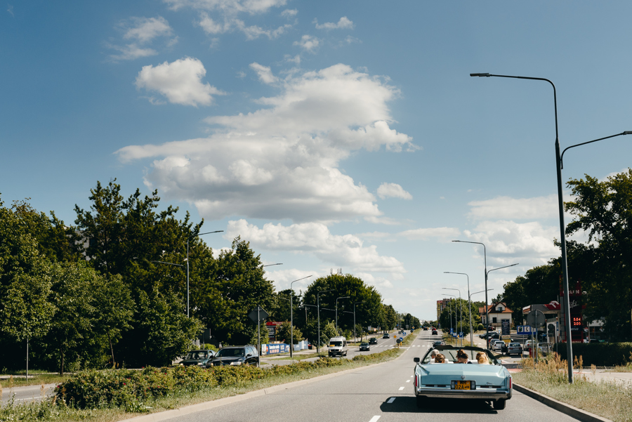 kabrioloet na drodze