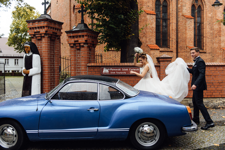 stylowy volkswagen, niebieskie auto, samochód do ślubu, retro volkswagen