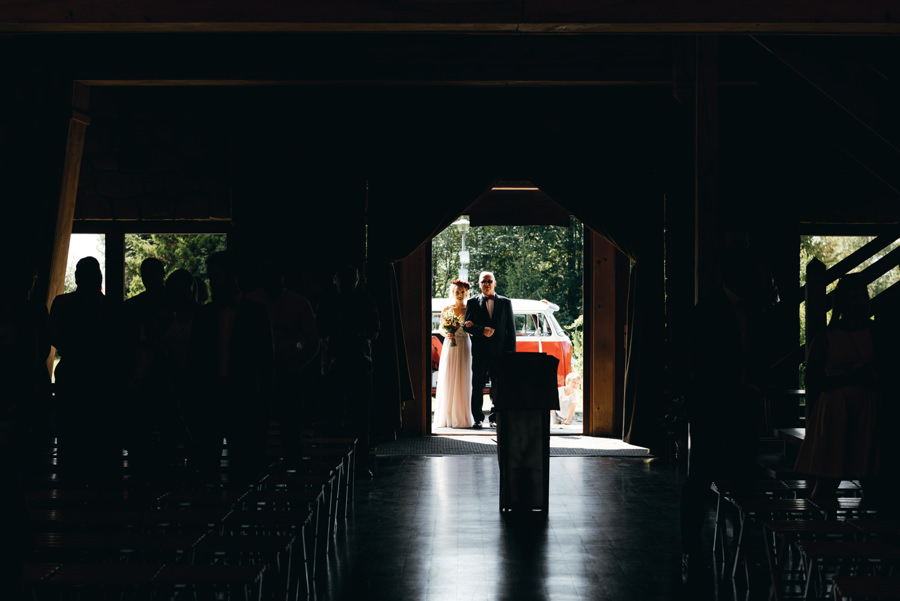 panna młoda wprowadzana przez ojca, kościół jamna