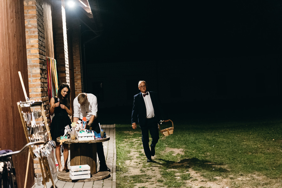 stodoła w kąśnej, rustykalne wesele, wesele w stodole,