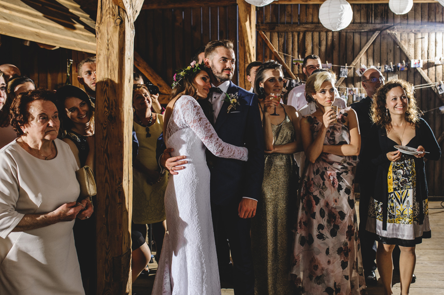 osada młyńska wesele, slow wedding, wesele w stodole