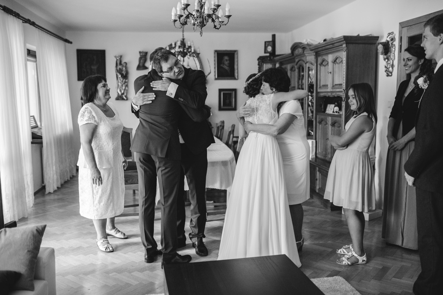 rodzina blogoslawienstwo usciski przytulanie