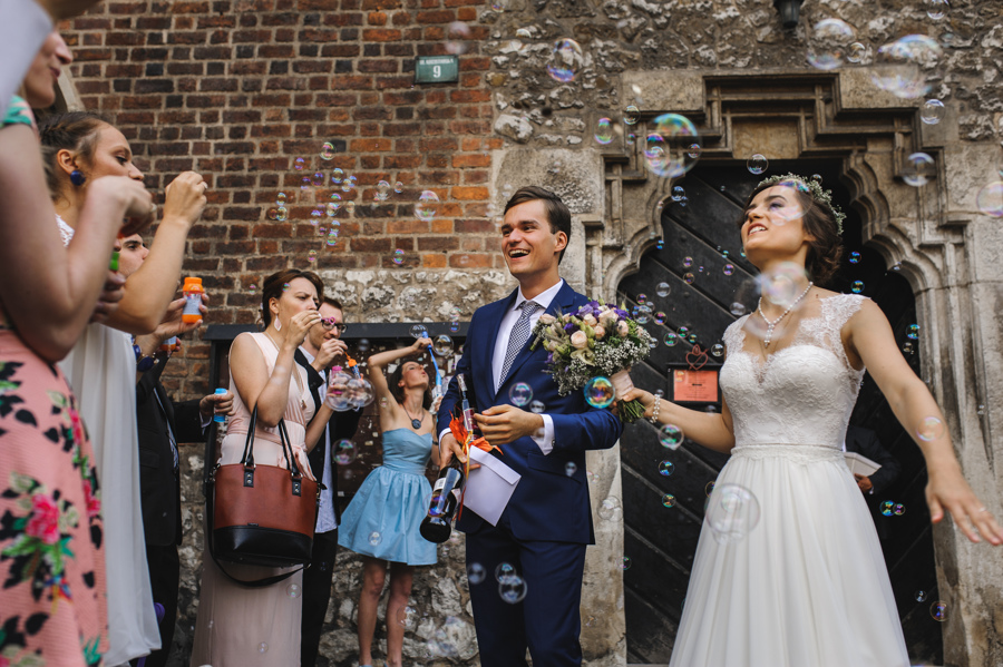 banki mydlane wyjscie goscie weselni