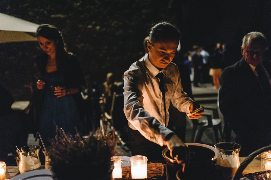 grill kielbasa wieczor