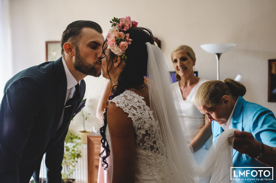 pocalunek suknia slubna wianek