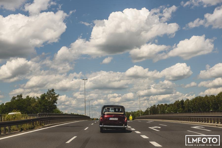 samochod zabytkowy droga asfalt