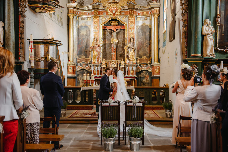 pierwszy pocalunek ceremonia