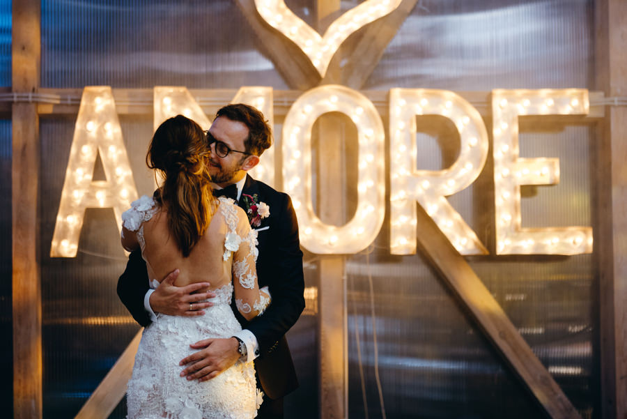 stodoła wszystkich świętych wesele, impreza, tańce na parkiecie