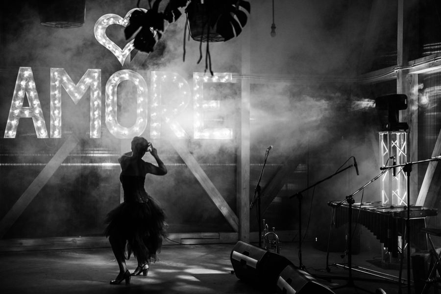 stodoła wszystkich świętych wesele, impreza, tańce na parkiecie