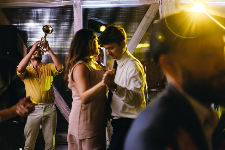 trąbka na weselu, warszawska orkiestra sentymentalna, stodoła wszystkich świętych wesele, tańce hulańce, impreza