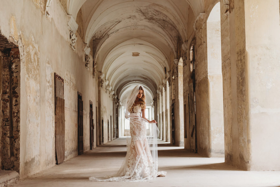 opactwo cystersów, sesja ślubna, sesja plenerowa, plener ślubny, lmfoto