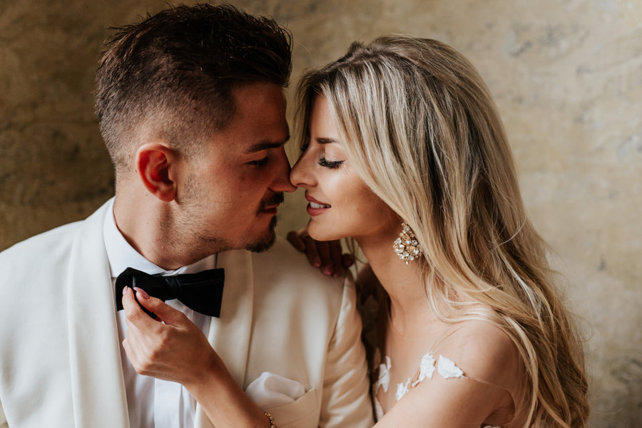 opactwo cystersów, sesja ślubna, sesja plenerowa, plener ślubny, lmfoto