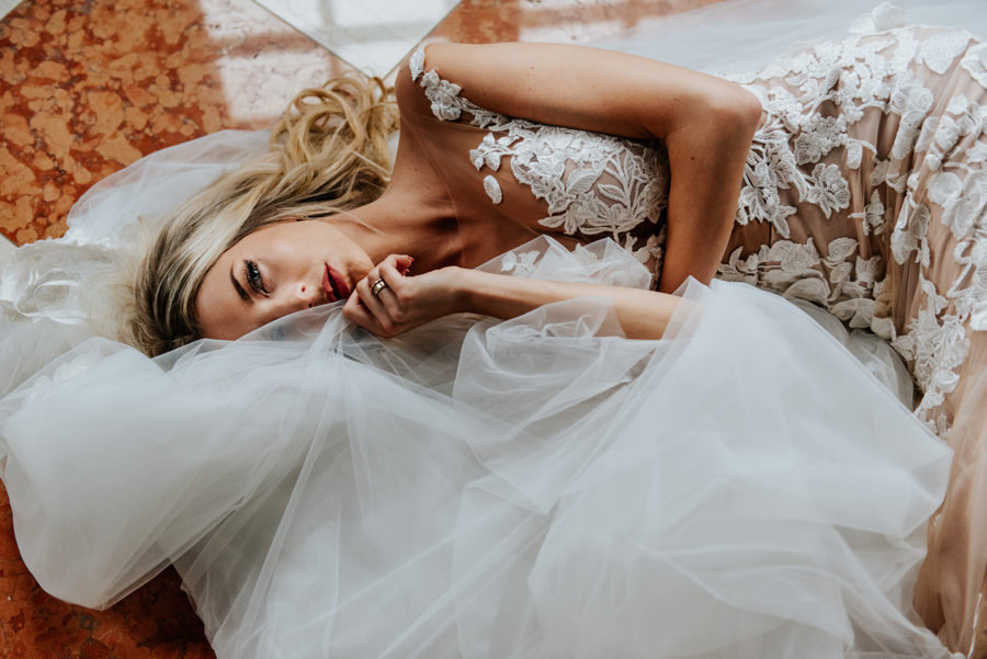 opactwo cystersów, sesja ślubna, sesja plenerowa, plener ślubny, lmfoto