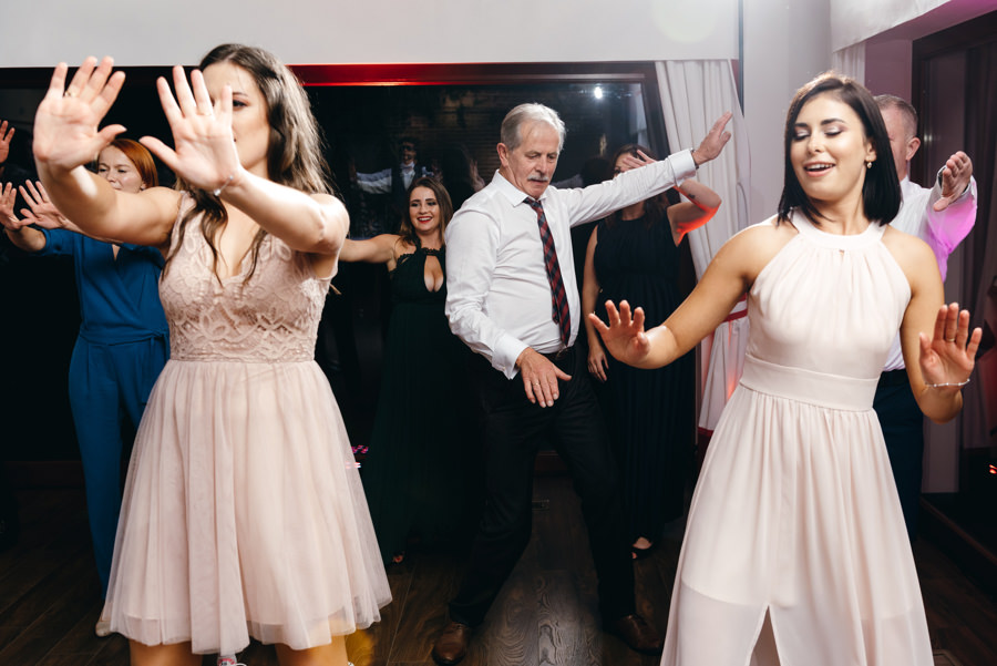 dwór kociołek wesele, sala weselna w Dobczycach, rustykalne wesele