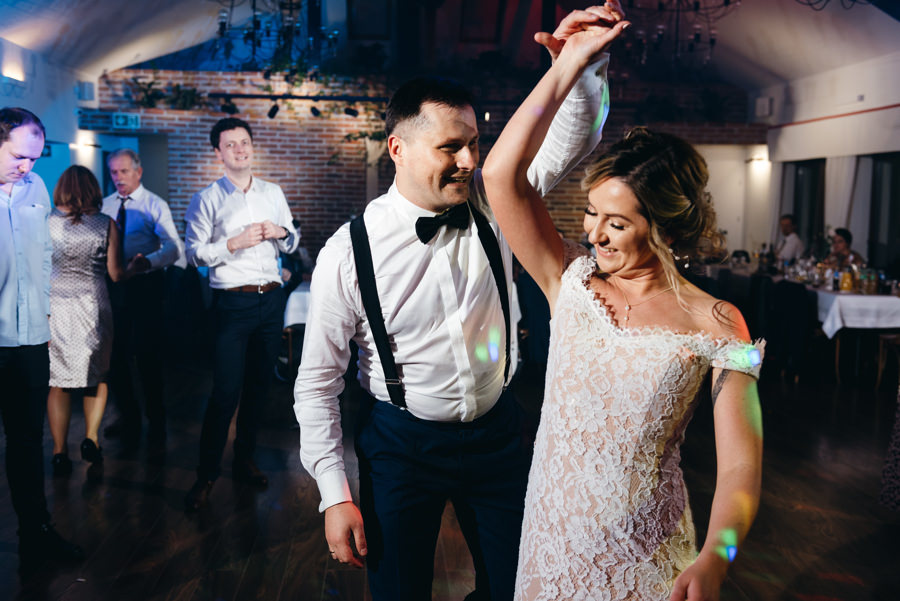 dwór kociołek wesele, sala weselna w Dobczycach, rustykalne wesele