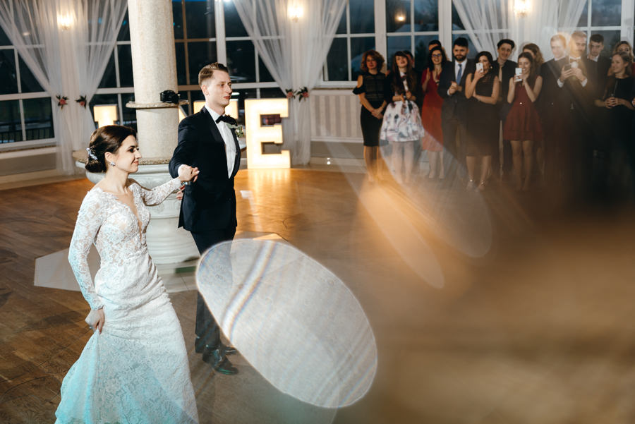 pierwszy taniec pary młodej, Hotel Panorama Garden, wesele, reportaż ślubny, Fotograf Bochnia