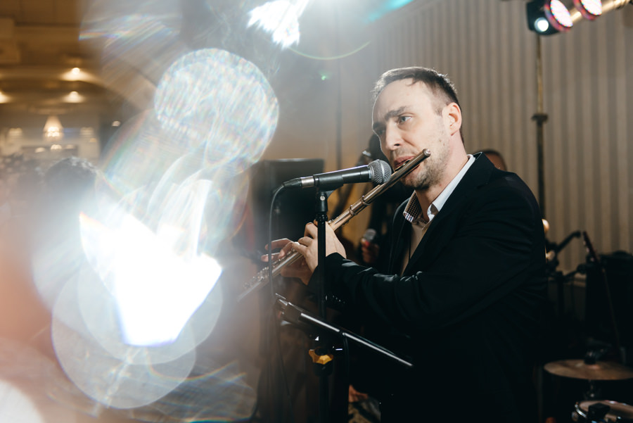 Hotel Panorama Garden wesele, tańce, energia na parkiecie, goście się bawią, fotograf Bochnia, zespół FireBand