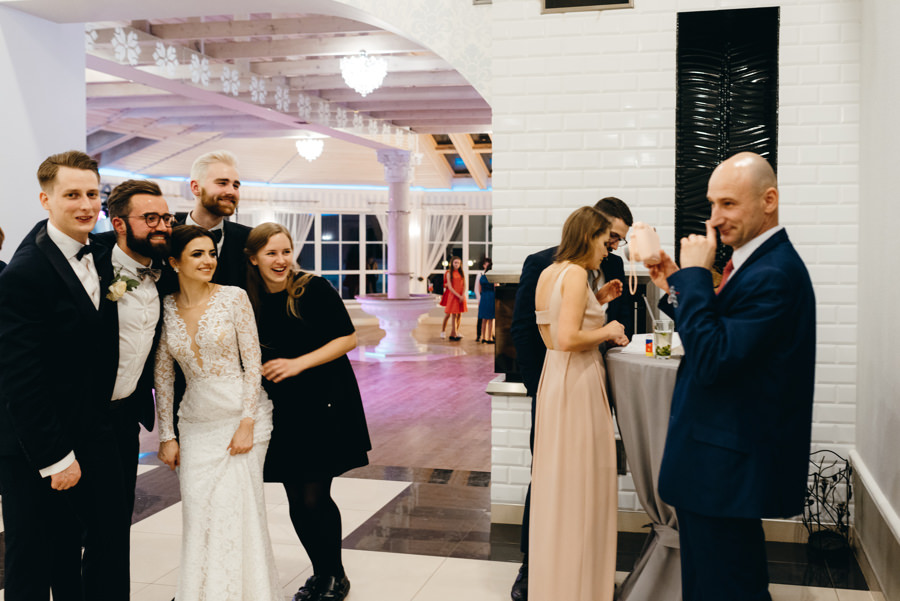 instax na weselu, selfie z goscmi, hotel panorama garden