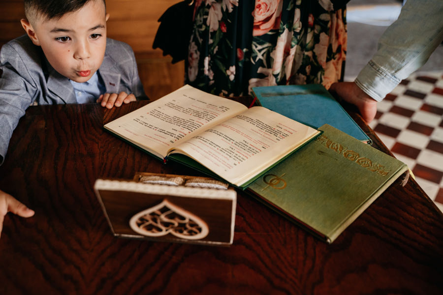 folwark zalesie, sesja ślubna, reportaż ślubny, sukienka, panna młoda, pan młody, wesele z pięknym widokiem