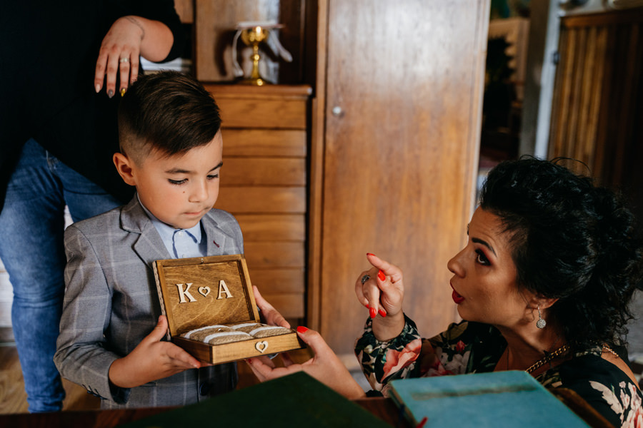 folwark zalesie, sesja ślubna, reportaż ślubny, sukienka, panna młoda, pan młody, wesele z pięknym widokiem