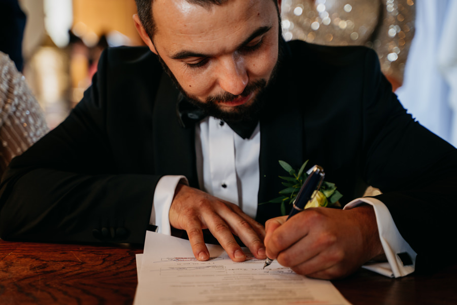 folwark zalesie, sesja ślubna, reportaż ślubny, sukienka, panna młoda, pan młody, wesele z pięknym widokiem