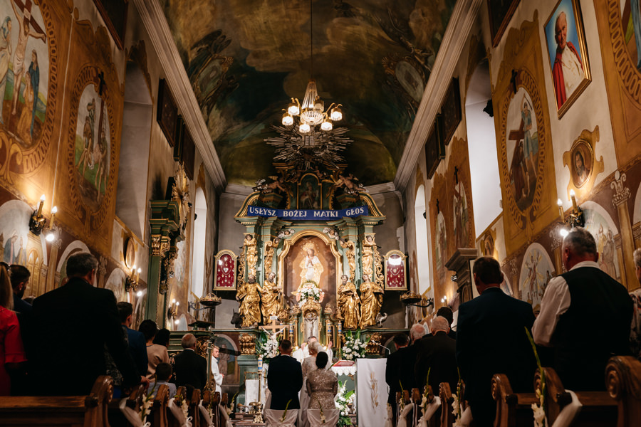 folwark zalesie, sesja ślubna, reportaż ślubny, sukienka, panna młoda, pan młody, wesele z pięknym widokiem