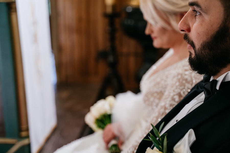 folwark zalesie, sesja ślubna, reportaż ślubny, sukienka, panna młoda, pan młody, wesele z pięknym widokiem