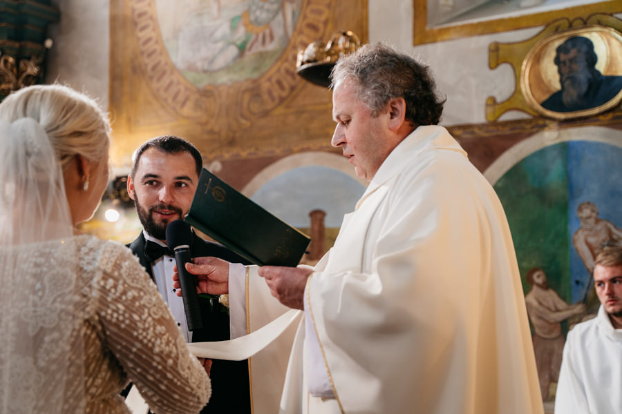 folwark zalesie, sesja ślubna, reportaż ślubny, sukienka, panna młoda, pan młody, wesele z pięknym widokiem