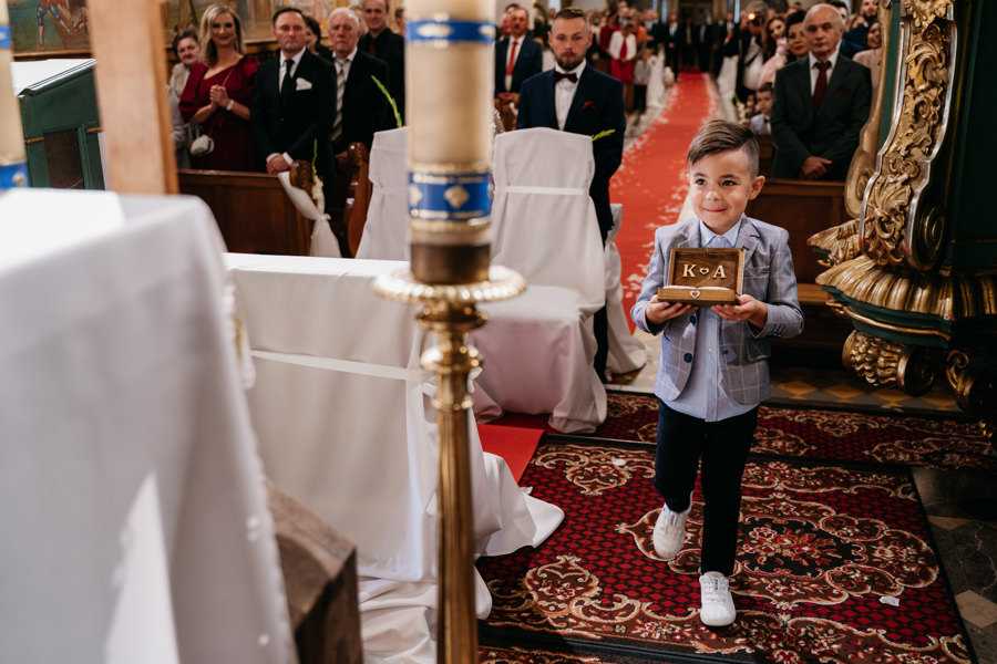 folwark zalesie, sesja ślubna, reportaż ślubny, sukienka, panna młoda, pan młody, wesele z pięknym widokiem