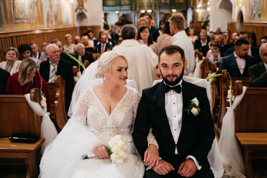 folwark zalesie, sesja ślubna, reportaż ślubny, sukienka, panna młoda, pan młody, wesele z pięknym widokiem