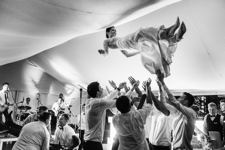 podrzucanie pary młodej