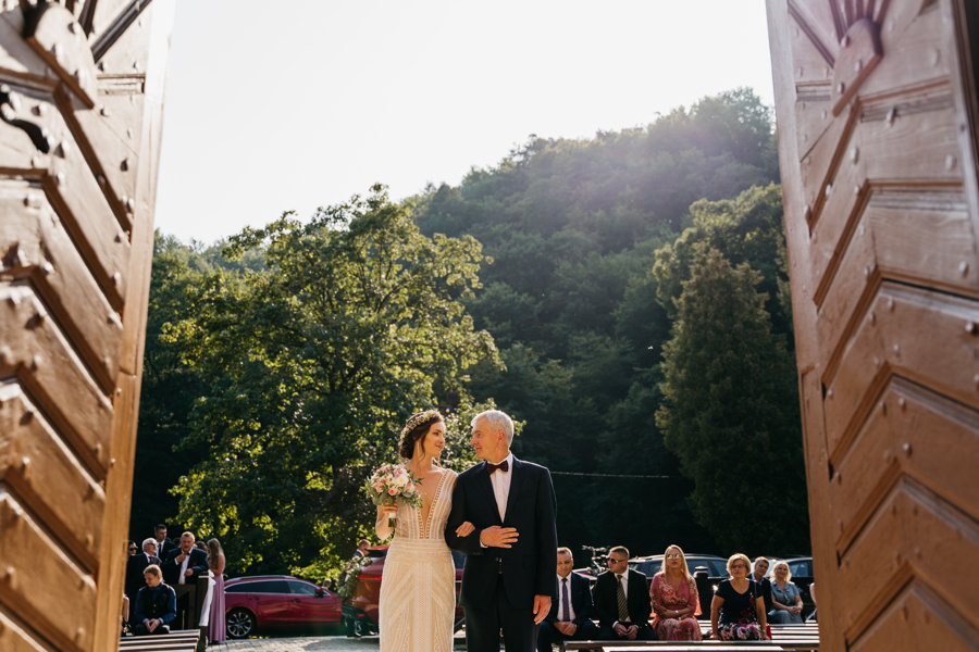 ojcowski dworek, ślub pod krakowem, sesja w ojcowie, klimatyczne miejsce na przyjęcie