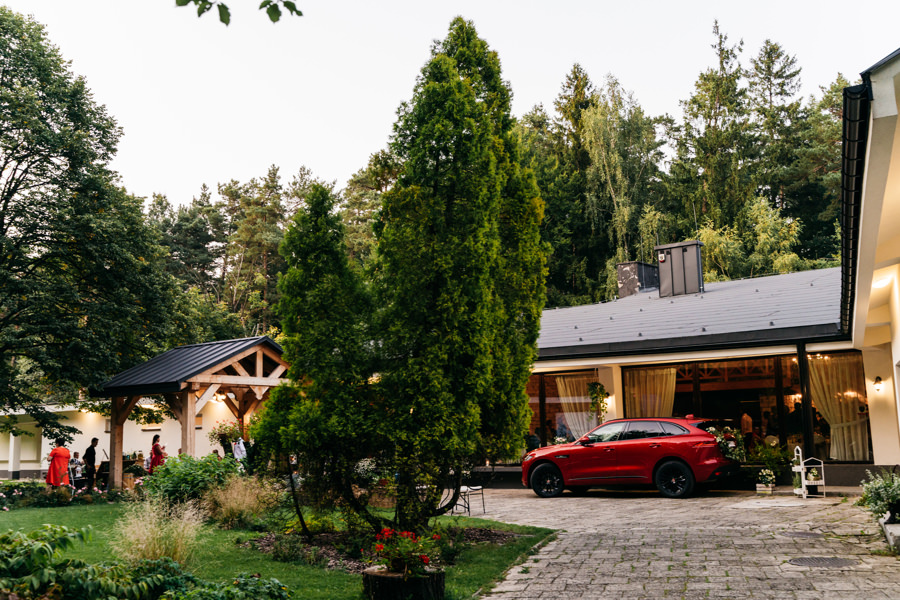 ojcowski dworek, ślub pod krakowem, sesja w ojcowie, klimatyczne miejsce na przyjęcie