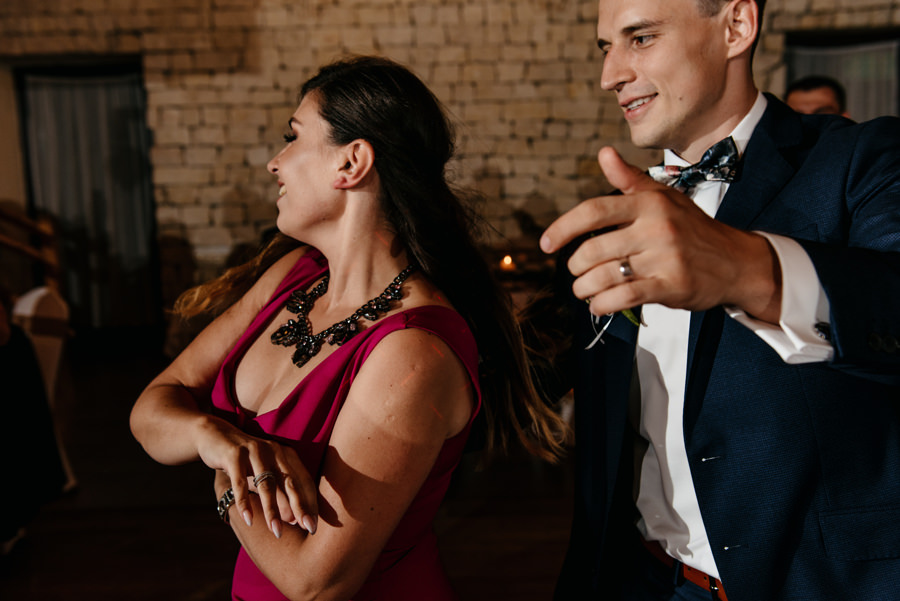 ojcowski dworek, ślub pod krakowem, sesja w ojcowie, klimatyczne miejsce na przyjęcie