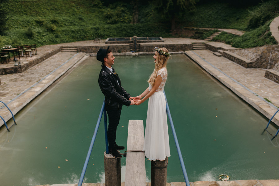 willa tadeusz, rustykalny ślub, wesele przy basenie