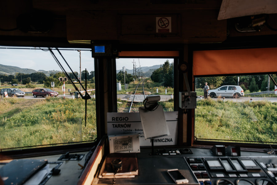 na wesele pociągiem, pociąg do Rytra, w drodze do Willa Poprad, goscie weselni